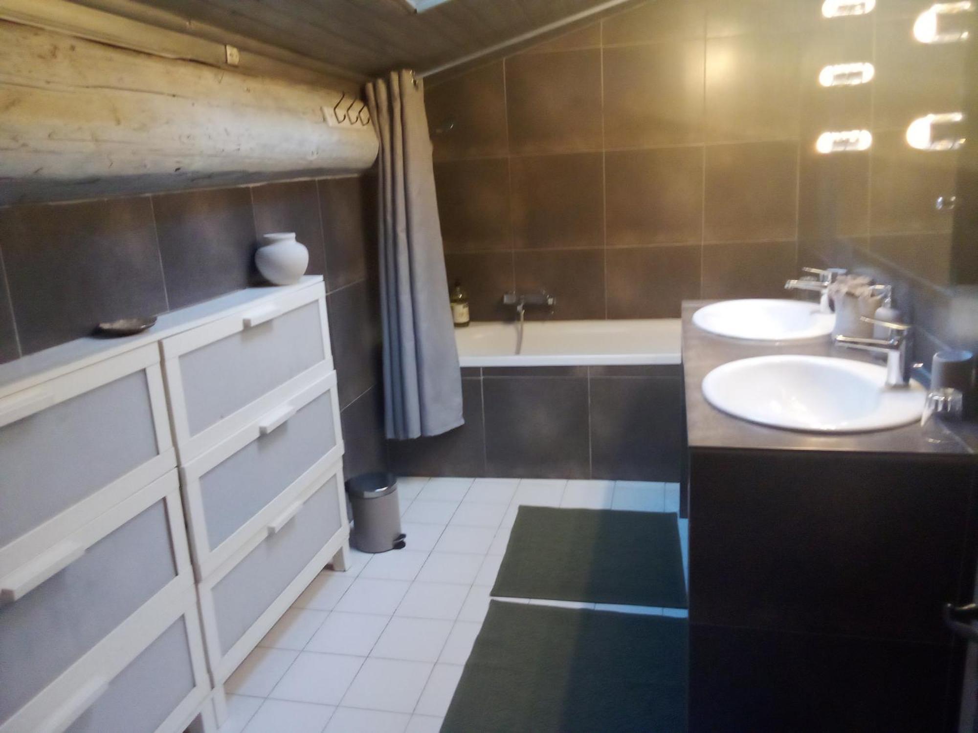 La Maison Perchee Aigues-Mortes Habitación foto