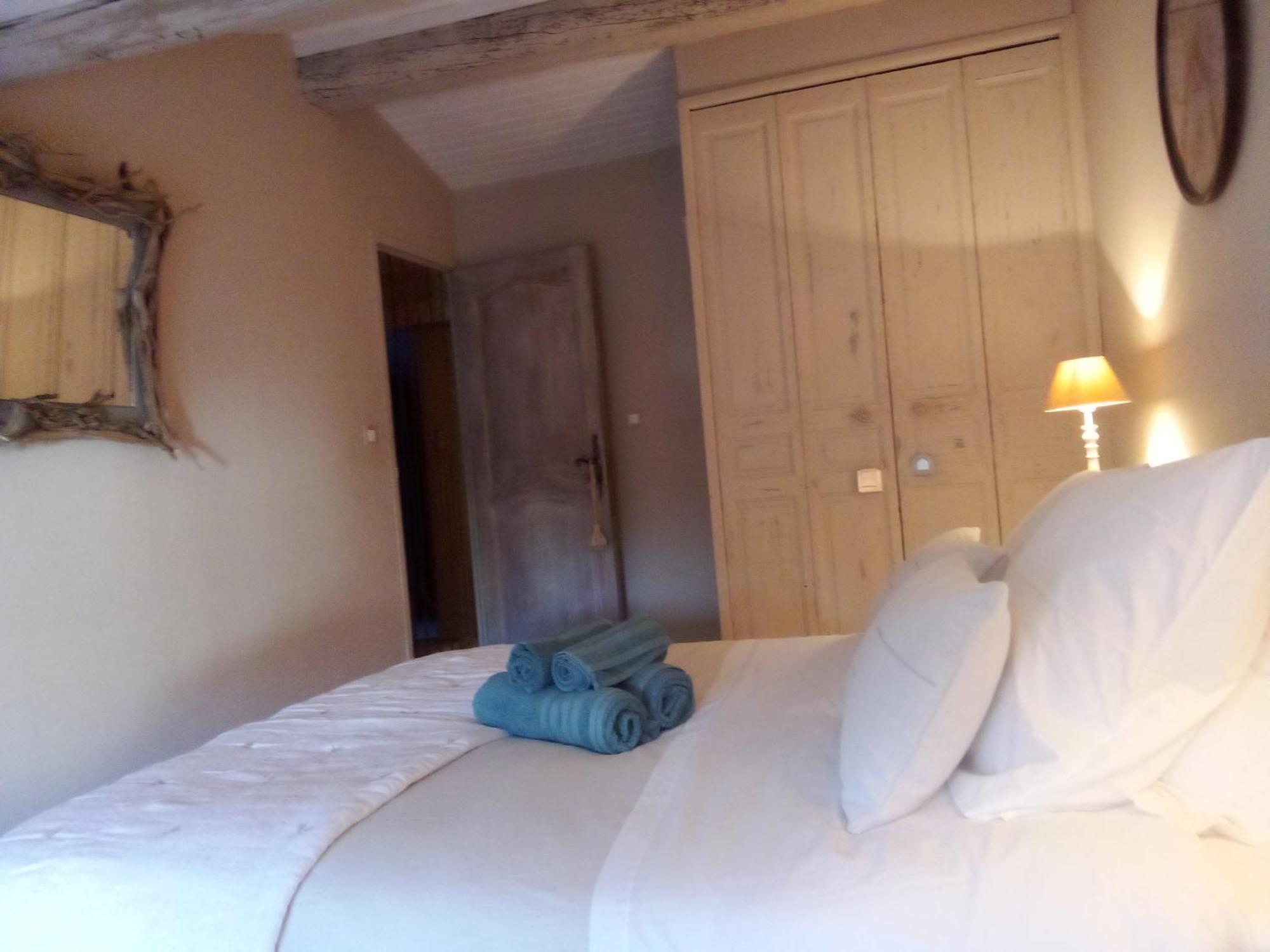 La Maison Perchee Aigues-Mortes Habitación foto